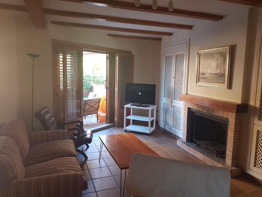 ולנסיה Chalet Adosado En La Playa De El Perellonet Con Piscina, Pista Tenis מראה חיצוני תמונה