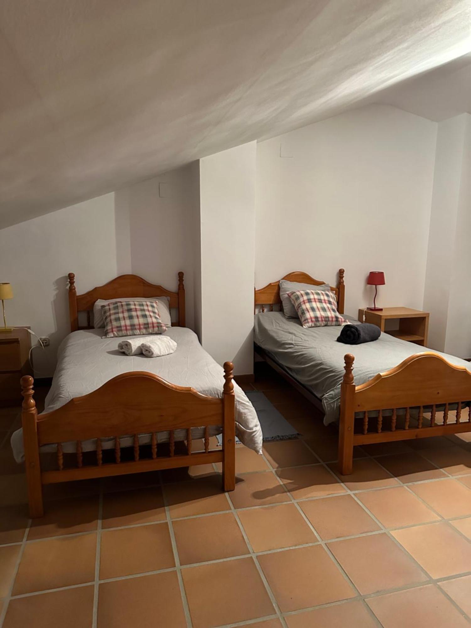 ולנסיה Chalet Adosado En La Playa De El Perellonet Con Piscina, Pista Tenis מראה חיצוני תמונה